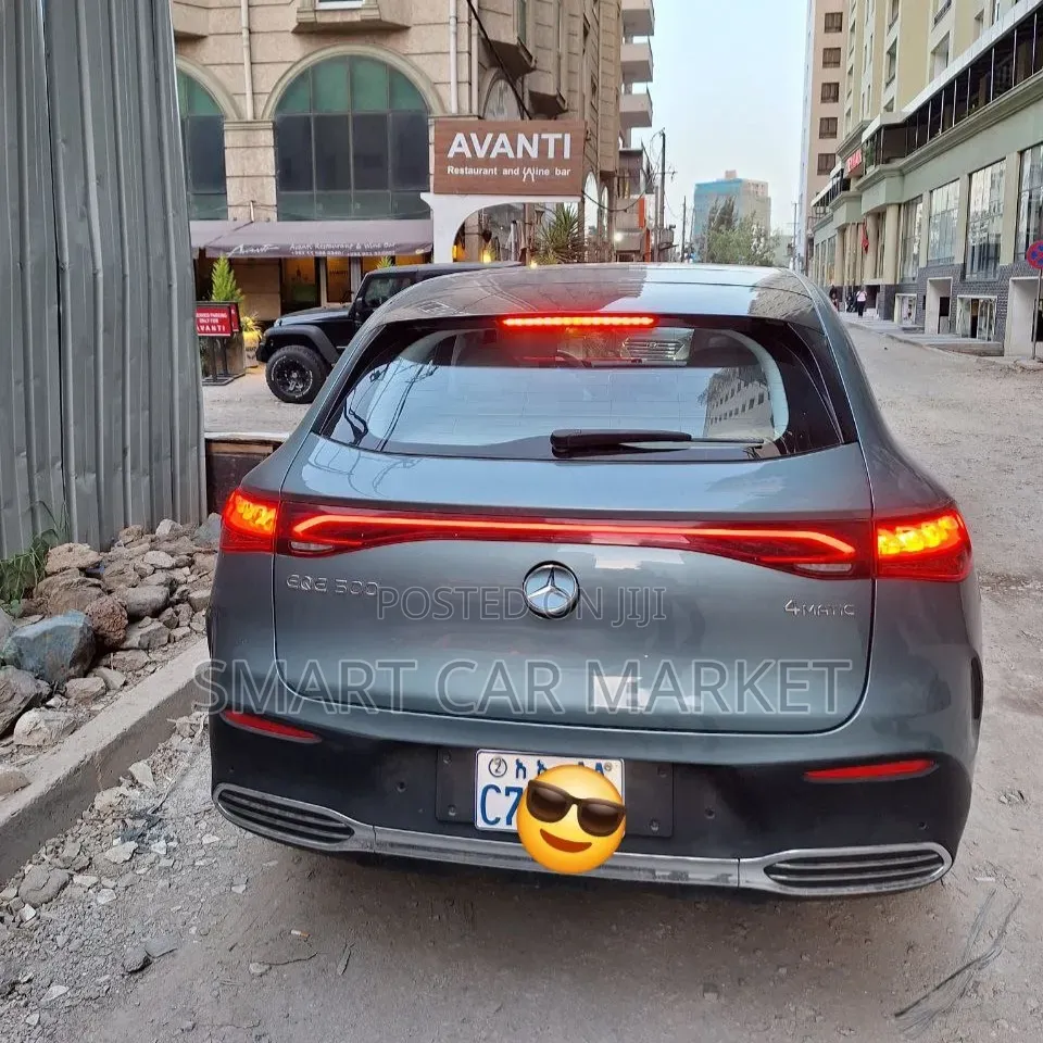 Mercedes-Benz EQE 2024 Blue