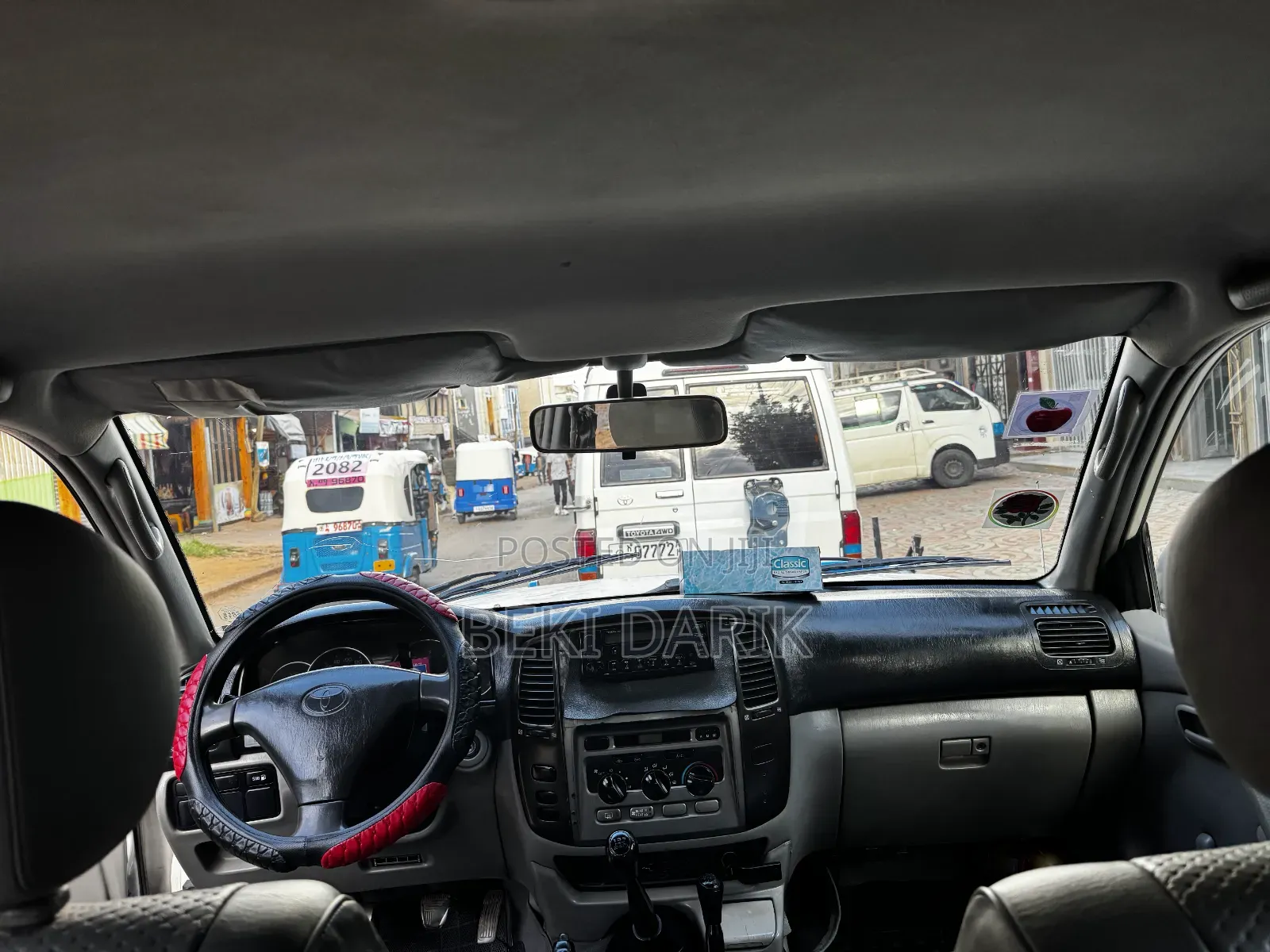 Toyota Land Cruiser 2005 White