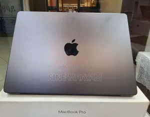 New Apple MacBook Pro 2025 M5 14-inch 16GB Apple M5 Pro SSD 512GB