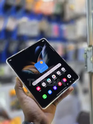 New Samsung Galaxy Z Fold4 256 GB Silver