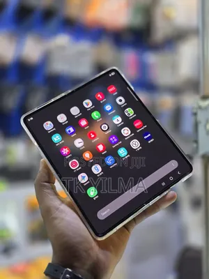 New Samsung Galaxy Z Fold4 256 GB Silver