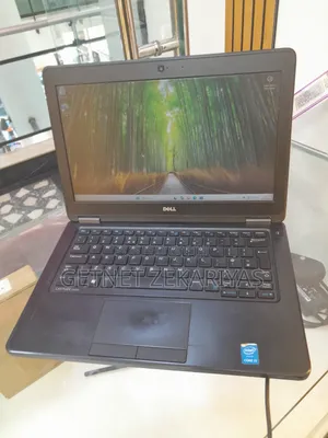 New Laptop Dell Latitude 13 3340 8GB Intel Core i3 SSD 256GB