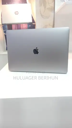 New Laptop Apple MacBook Pro 2017 16GB Intel Core i7 SSD 512GB