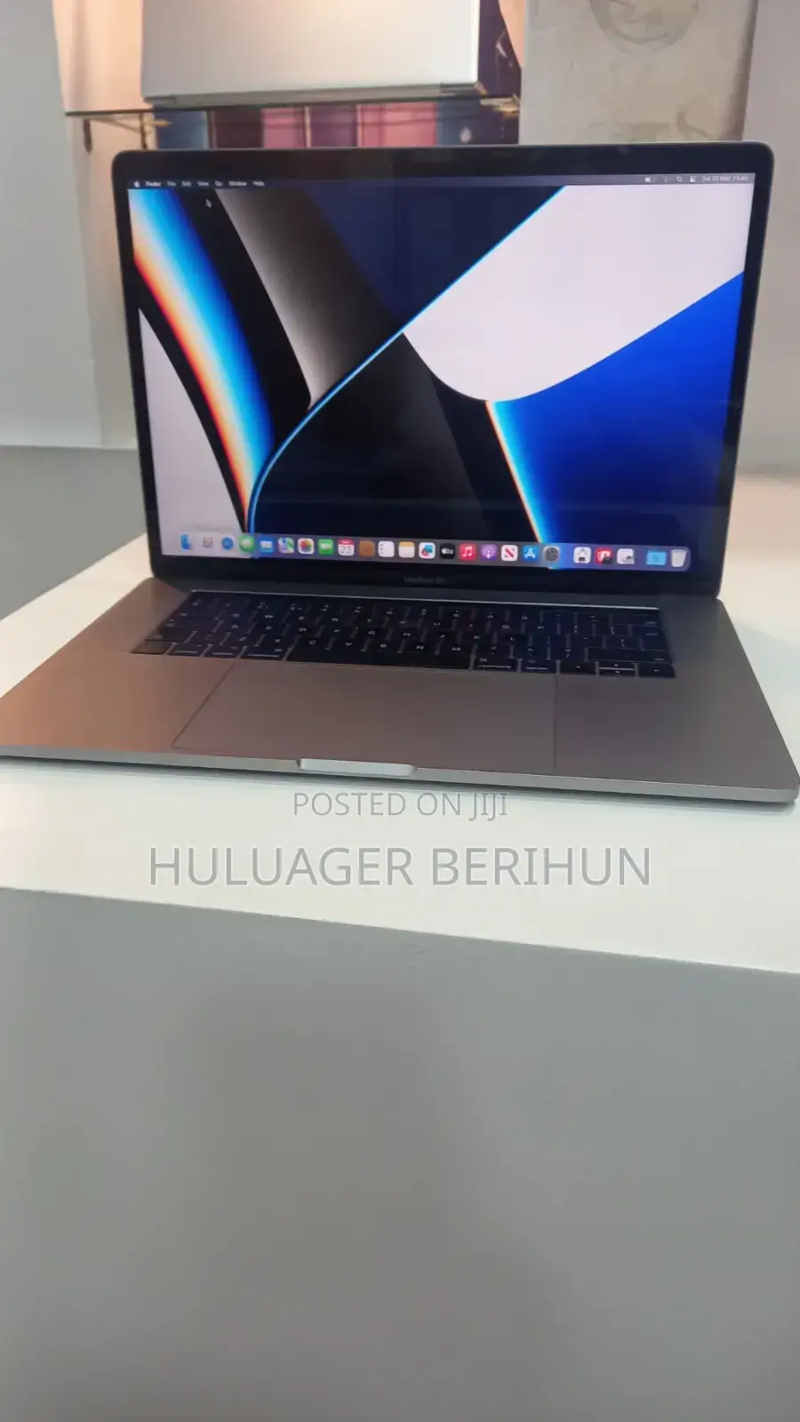 New Laptop Apple MacBook Pro 2017 16GB Intel Core i7 SSD 512GB
