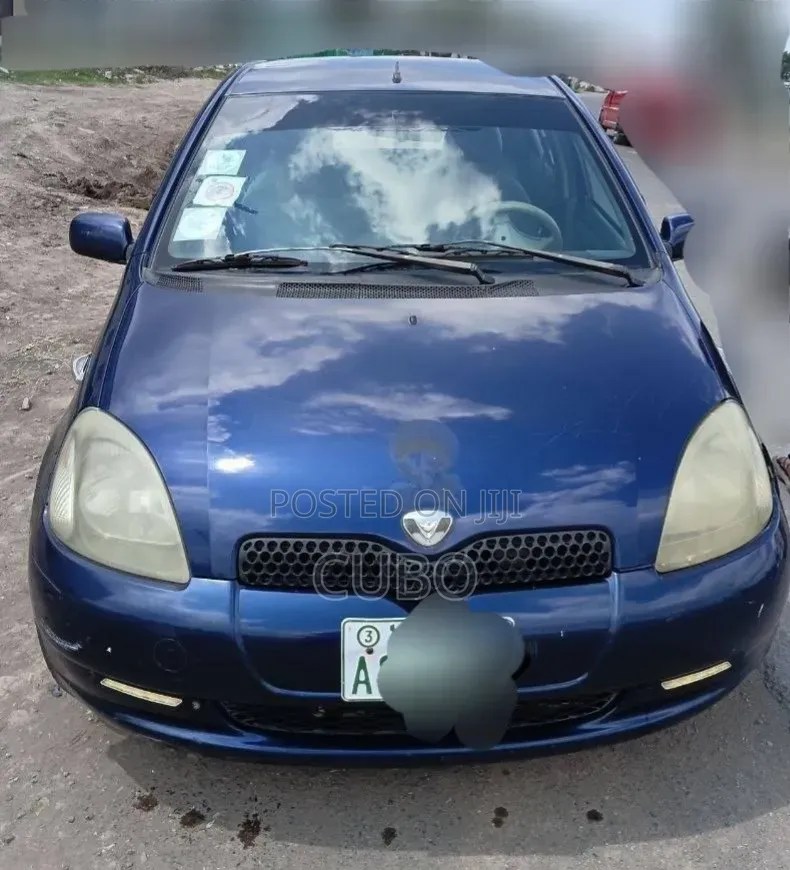 Toyota Vitz 2001 Blue