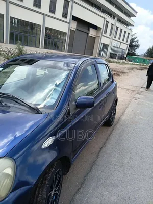 Toyota Vitz 2001 Blue
