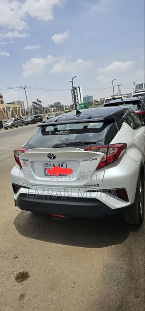 Toyota C-HR 2022 White
