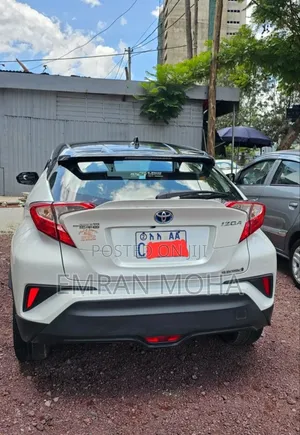 Toyota C-HR 2022 White