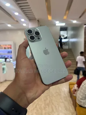 Apple iPhone 15 Pro Max 256 GB Silver