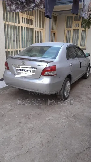 Toyota Belta 2008 Silver