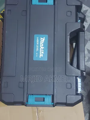Makita Laser Level 360 Battet and Estnda