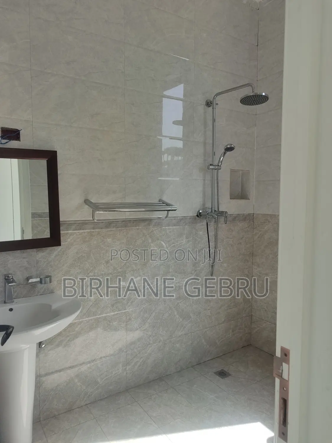 7bdrm House in G+2 House, Bole for rent