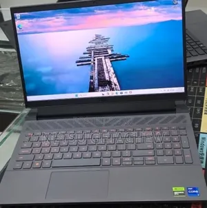 New Laptop Dell G15 5535 16GB Intel Core i7 SSD 1T