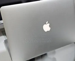 Laptop Apple MacBook Pro 2015 8GB Intel Core i5 SSD 256GB