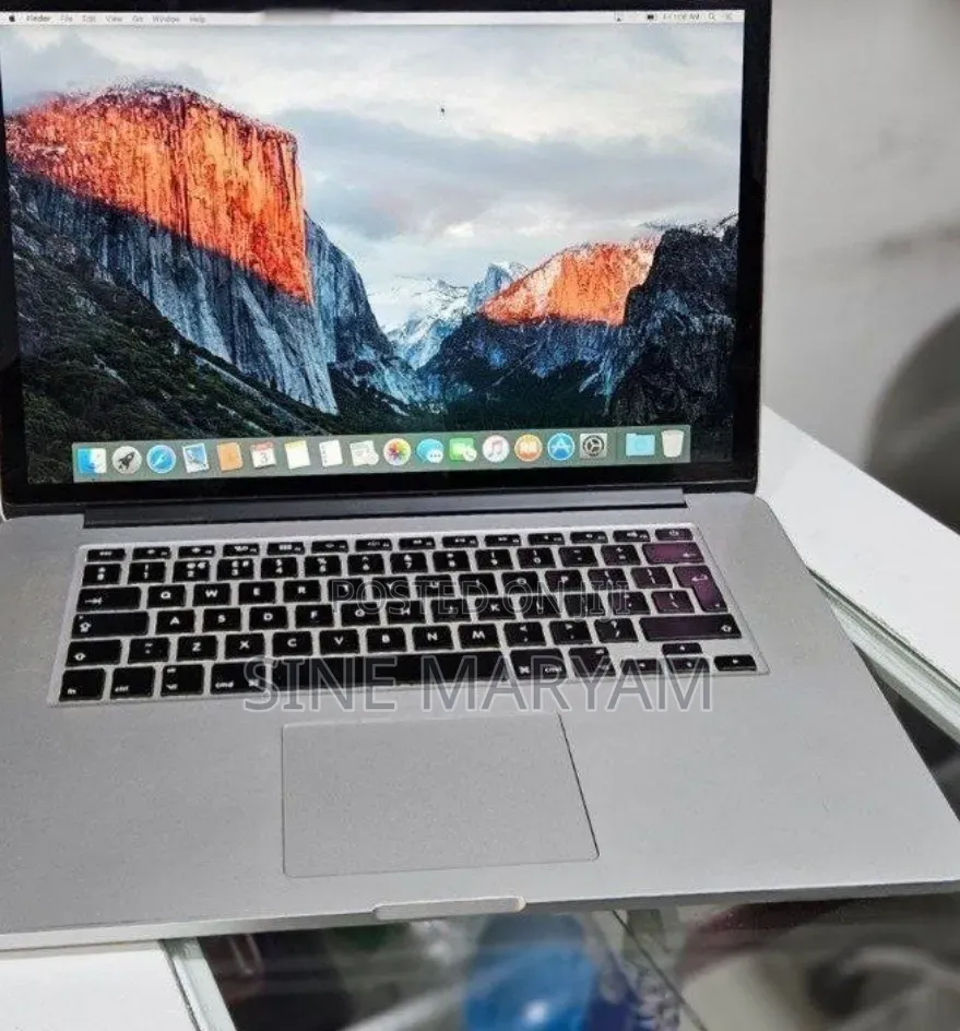 Laptop Apple MacBook Pro 2015 8GB Intel Core i5 SSD 256GB