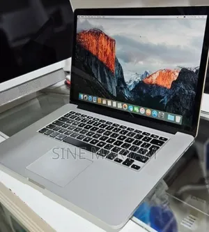 Laptop Apple MacBook Pro 2015 8GB Intel Core i5 SSD 256GB