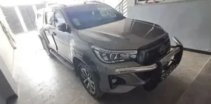 Toyota Hilux 2020 Gray
