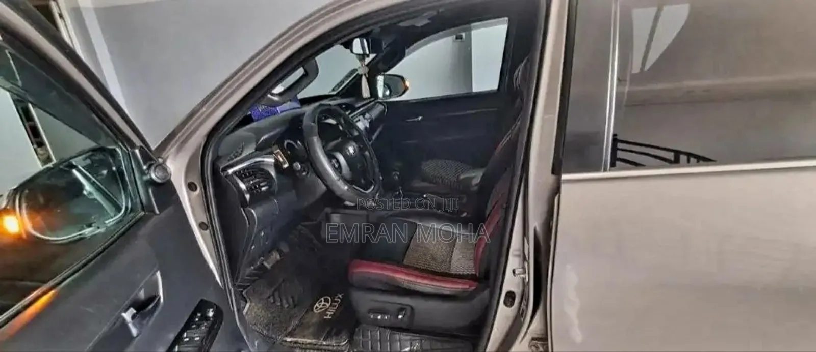Toyota Hilux 2020 Gray