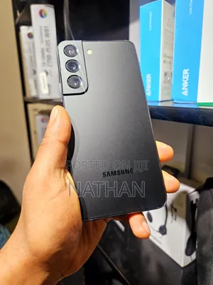 New Samsung Galaxy S22 5G 256 GB Black