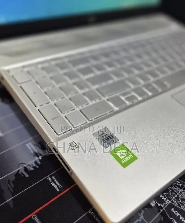 New Laptop HP Pavilion 15 8GB Intel Core i5 SSD 256GB