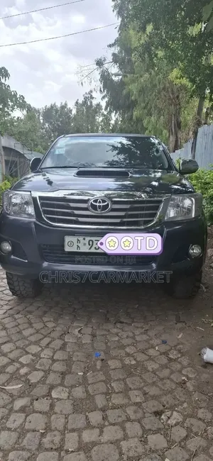 Toyota Hilux 3.0 D-4D 4x4 2013 Black