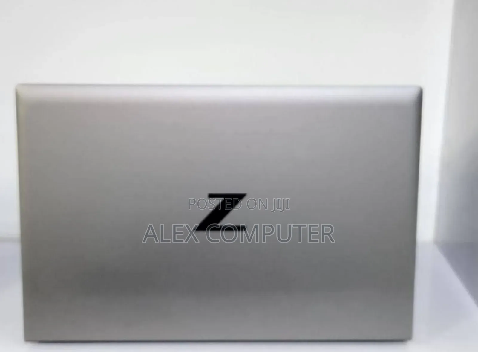 New Laptop HP ZBook Firefly G8 16GB Intel Core i7 SSD 512GB