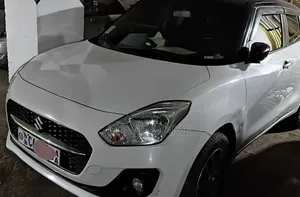 Suzuki Swift 2022 White