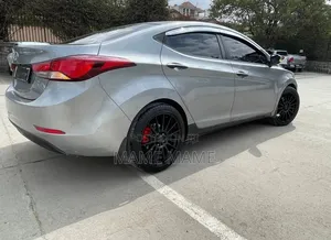 Hyundai Elantra 2015 Silver