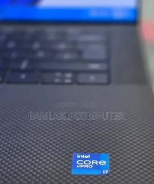 New Laptop Dell Precision 5560 16GB Intel Core i7 SSD 512GB