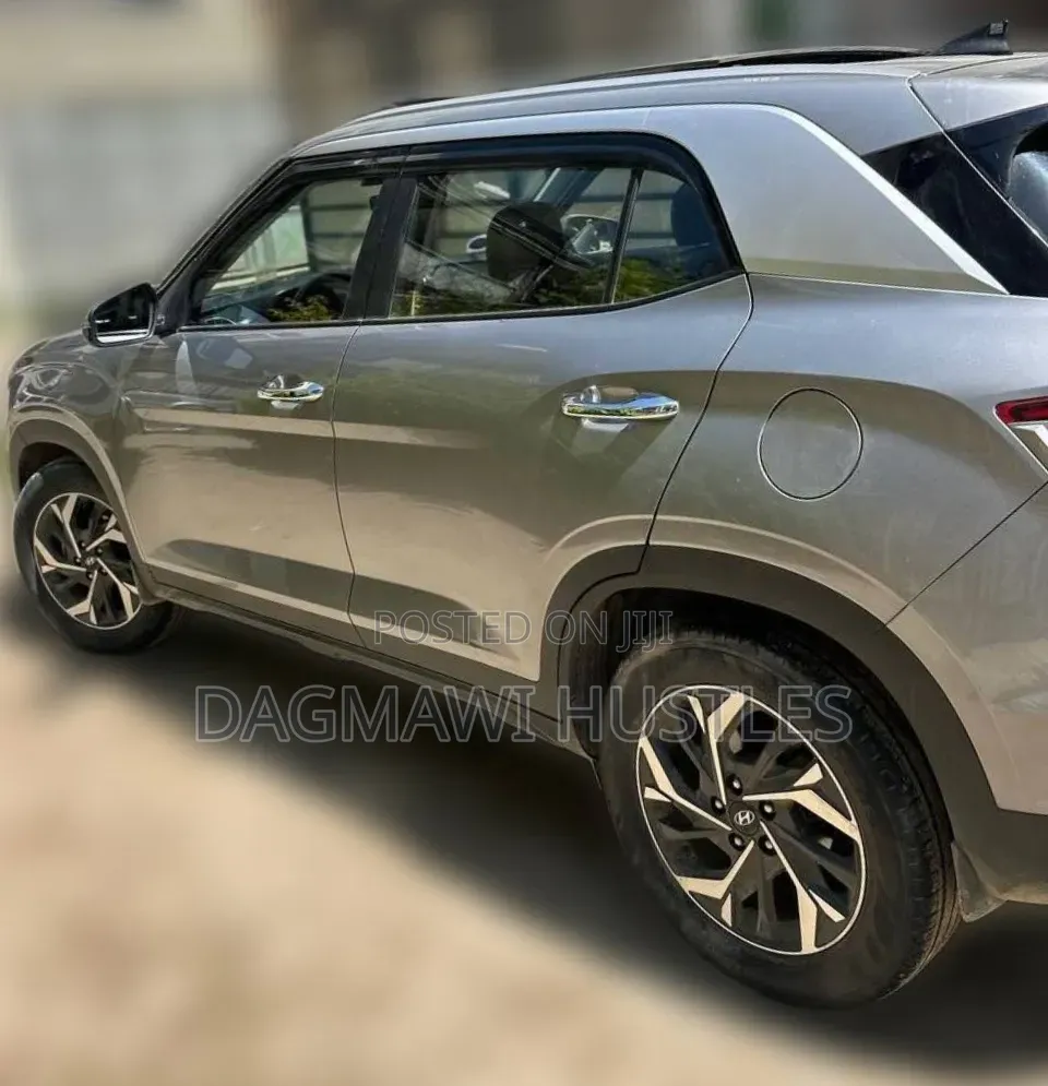 Hyundai Creta 2023 Silver