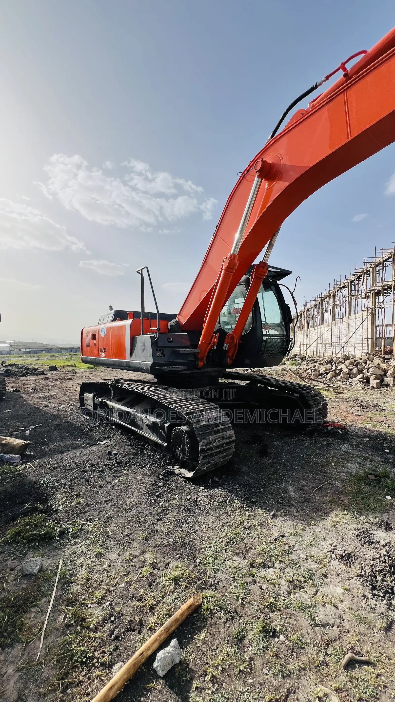 Hitachi Excavator 350
