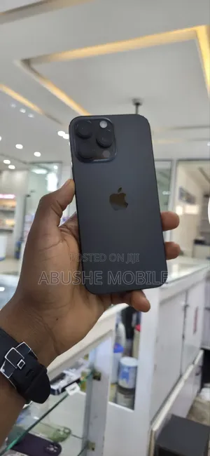 New Apple iPhone 16 Pro Max 256 GB Black