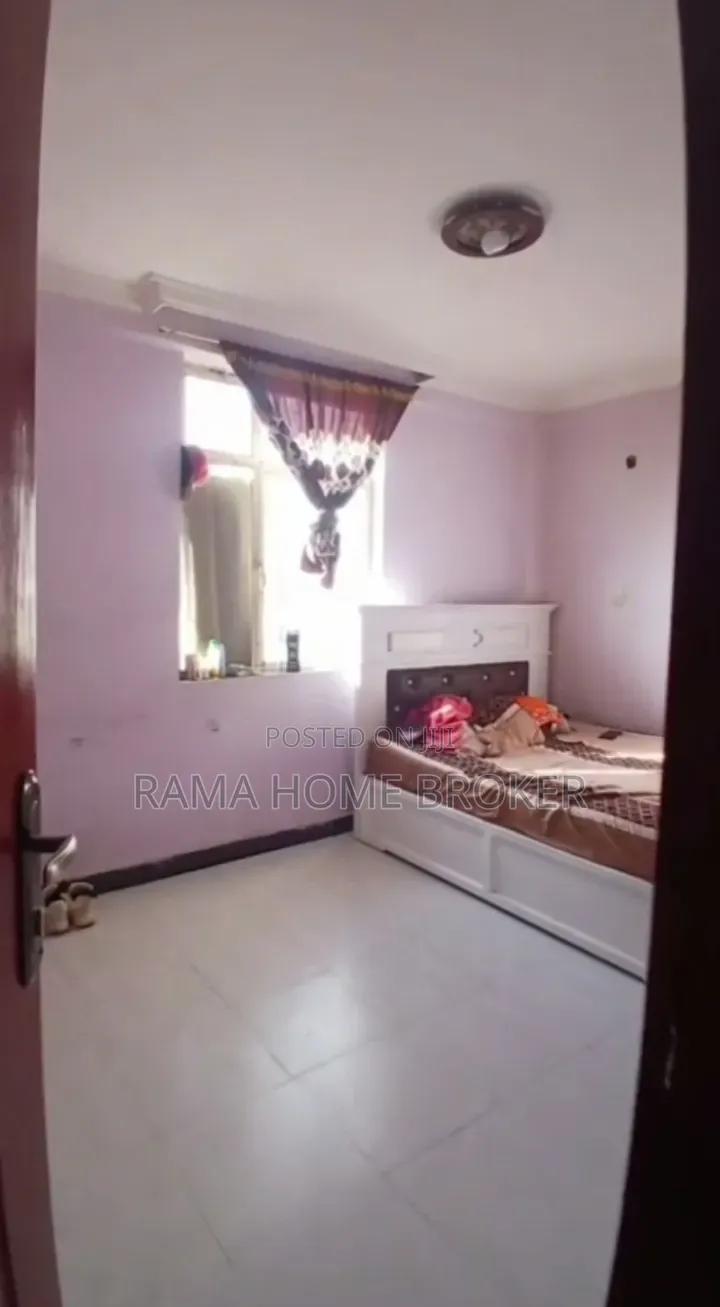 Furnished 3bdrm Condo in ቦሌ አራብሳ ኮንዶሚኒየም, Yeka for sale