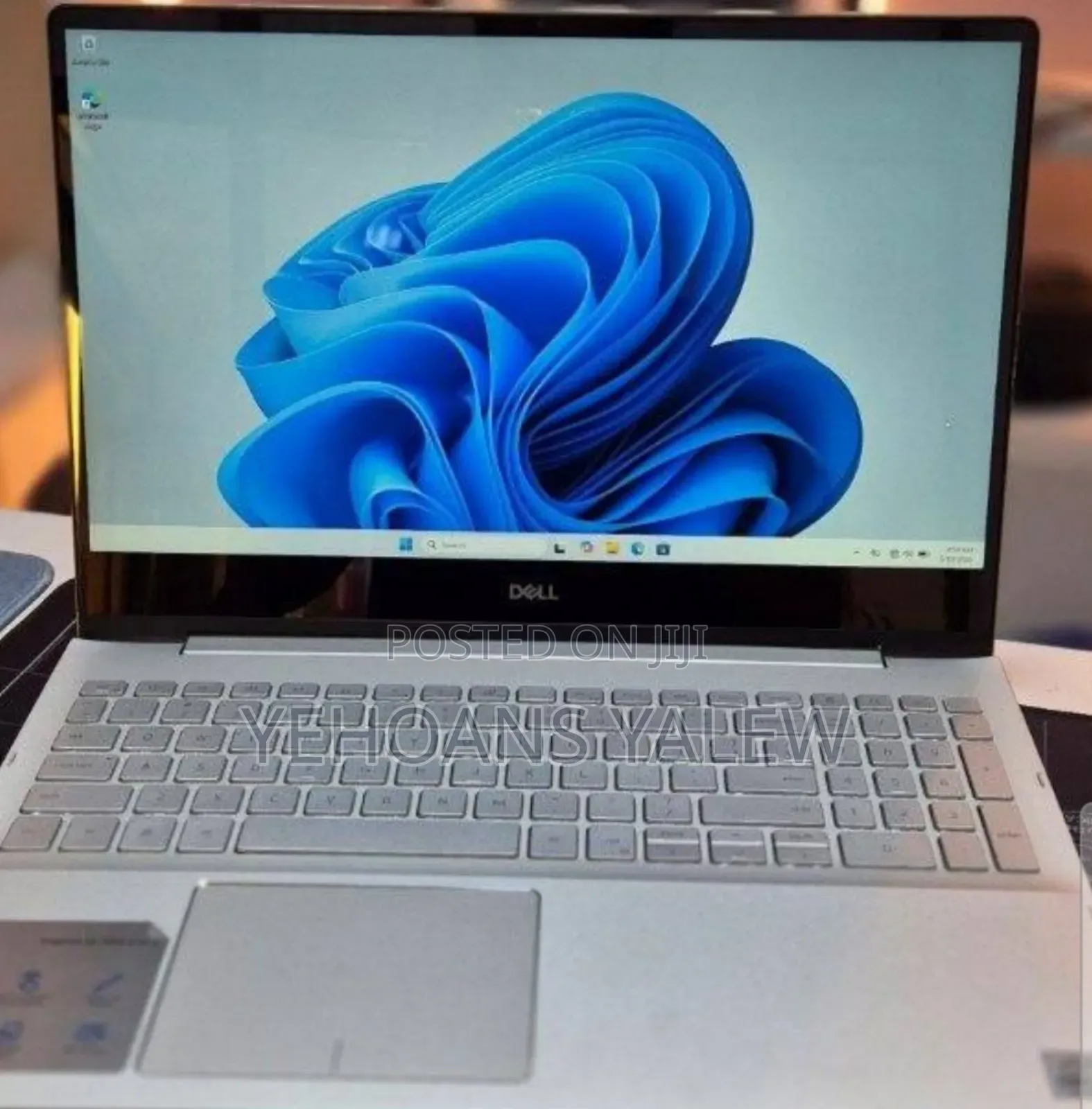New Laptop Dell Inspiron 15 8GB Intel Core i5 SSD 256GB
