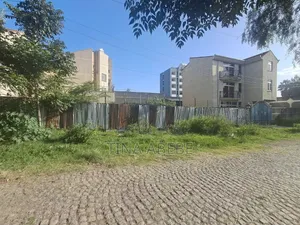 አስቸካይ የሚሸጥ ባታ ለ3የሚካፈል