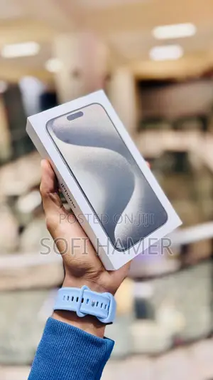 New Apple iPhone 15 Pro Max 256 GB Silver