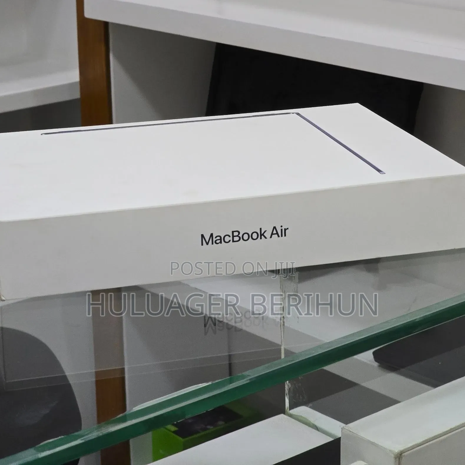 New Laptop Apple MacBook Air 2026 M5 13-inch 16GB Apple M5 SSD 512GB