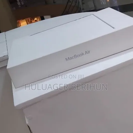New Laptop Apple MacBook Air 2026 M5 13-inch 16GB Apple M5 SSD 512GB