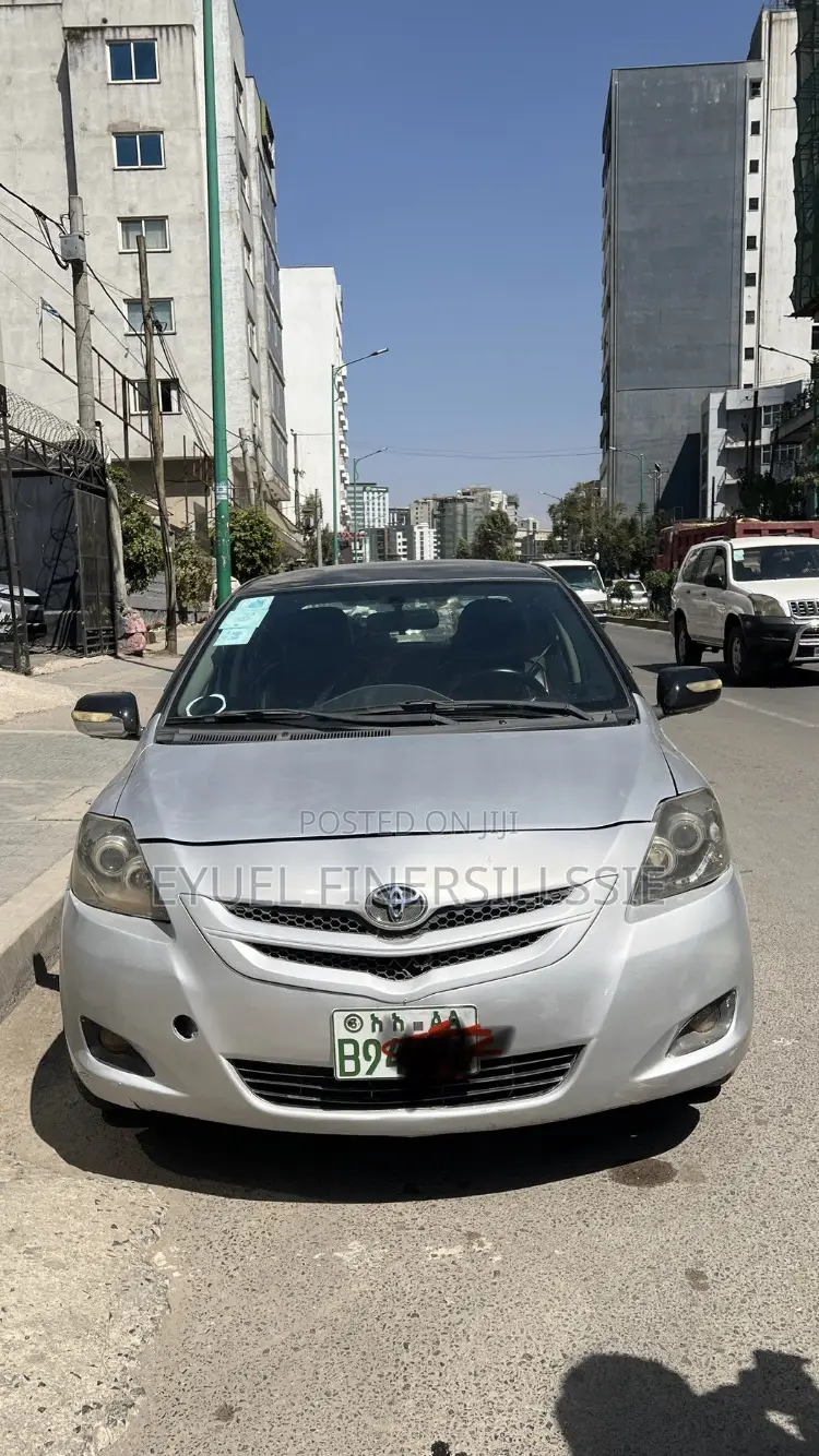 Toyota Yaris 2007 Gray