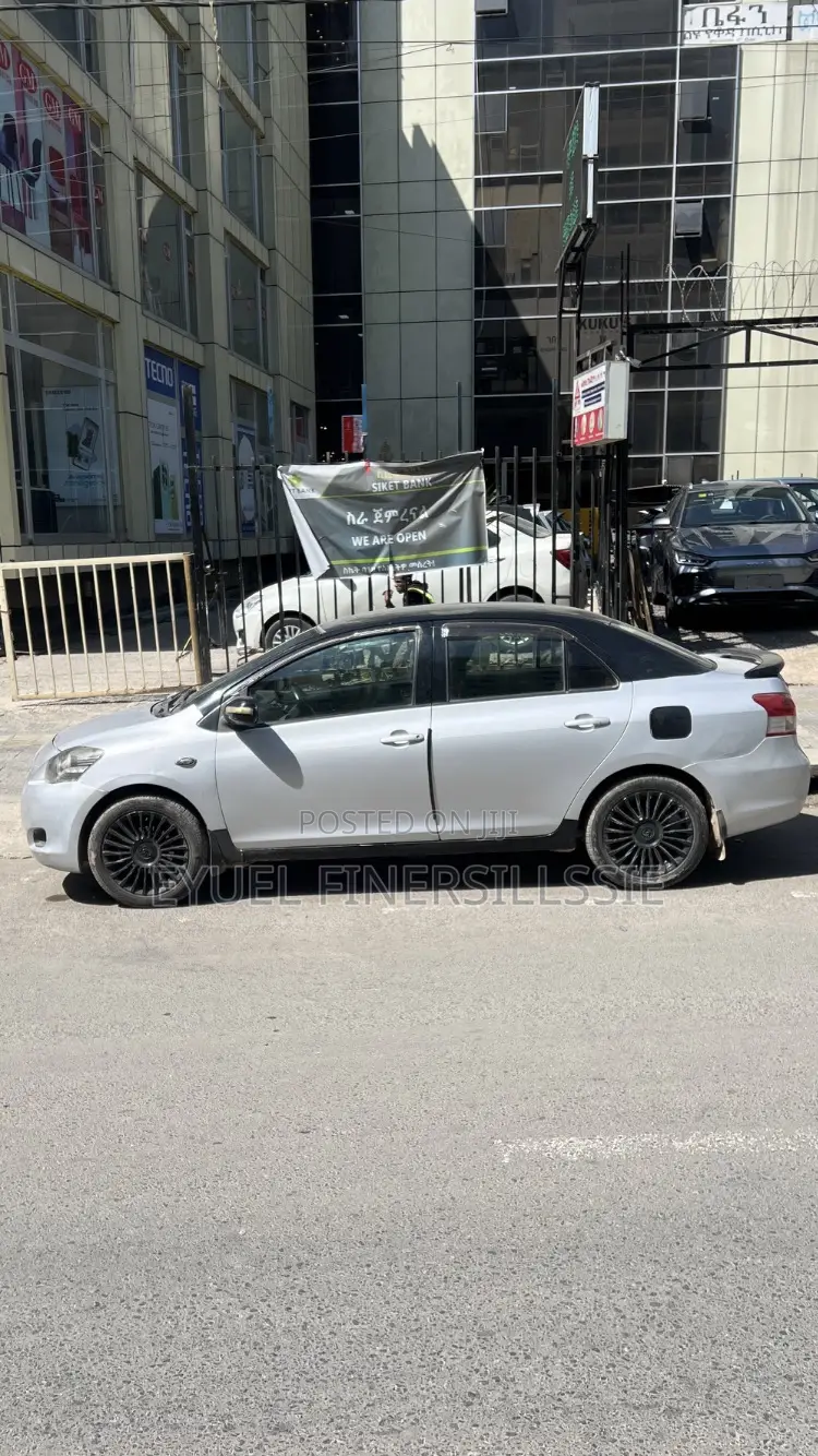 Toyota Yaris 2007 Gray