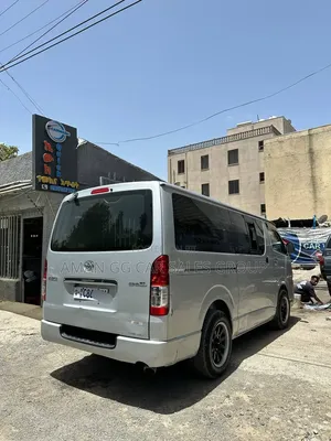 Toyota HiAce 2007 Silver