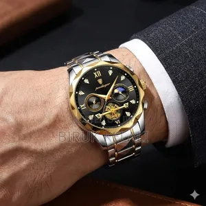 Poedagar 996 Luxury Quartz Wristwatch Featuring a Two-Tone Silver
