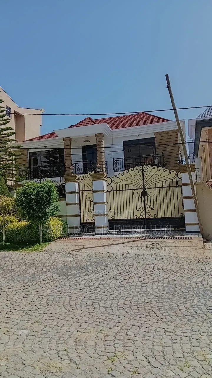 Furnished 4bdrm House in Bole for sale