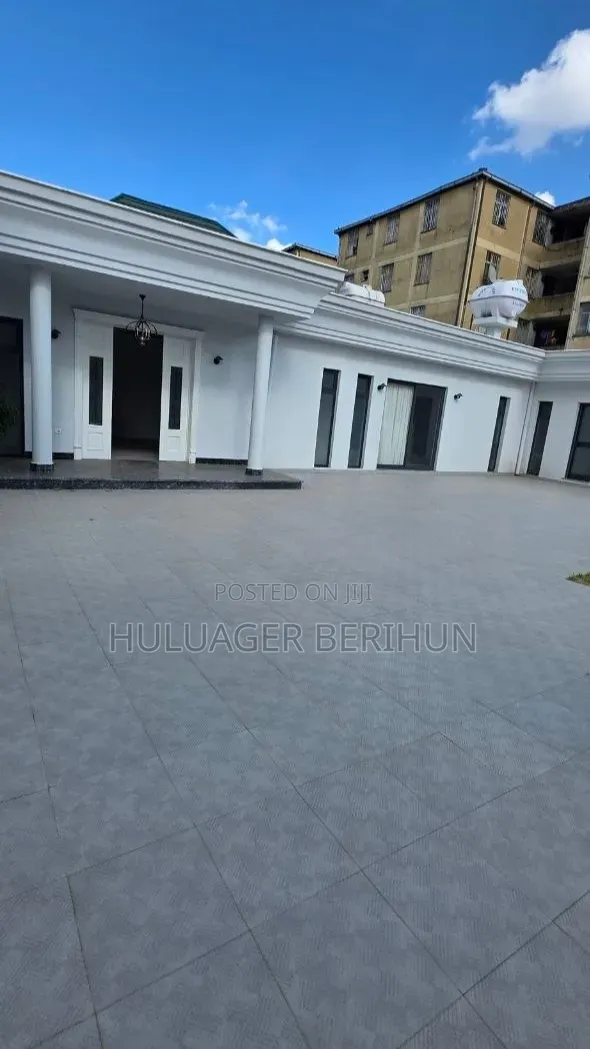 6bdrm Villa in Bole for sale