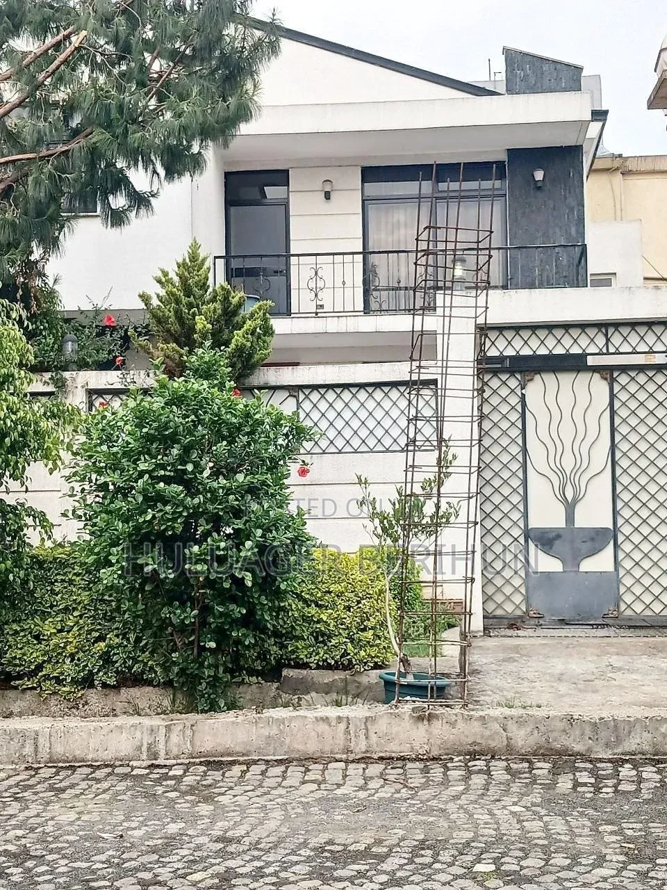7bdrm Villa in Bole for sale