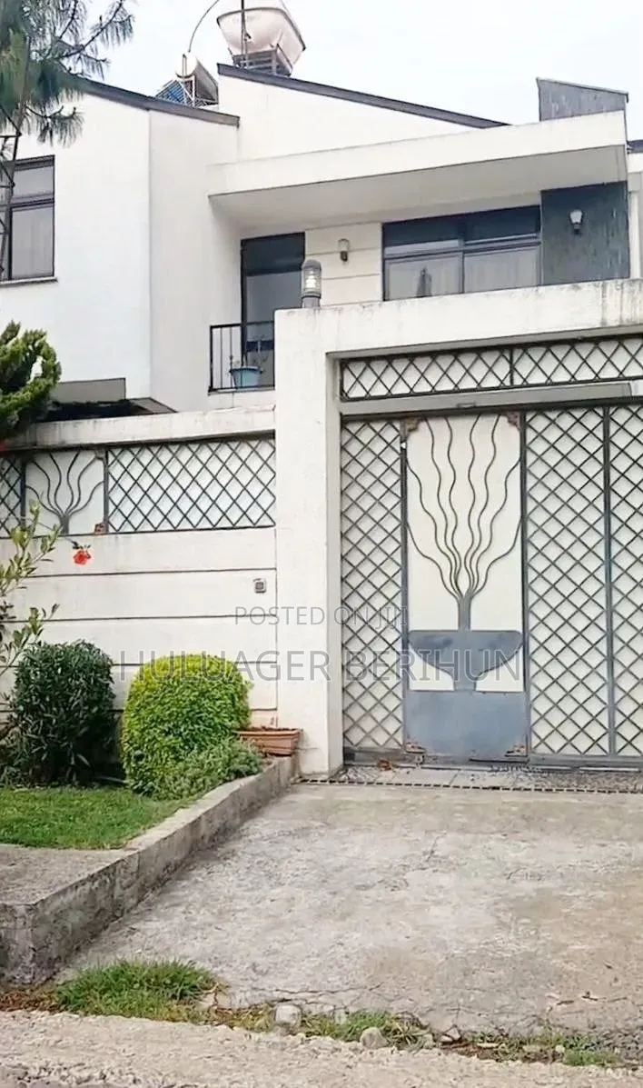 7bdrm Villa in Bole for sale