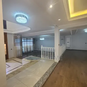 8bdrm House in Addis Abeba, Bole for sale