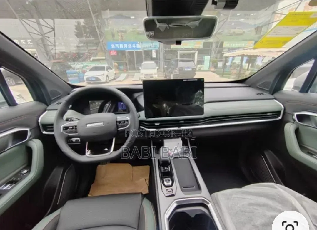 New Geely Emgrand X7 2025 White