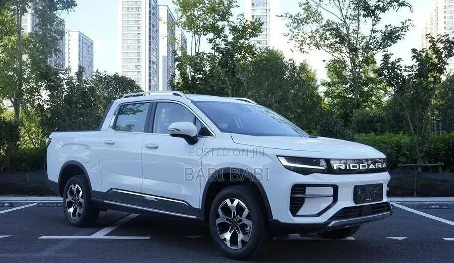 New Geely Emgrand X7 2025 White