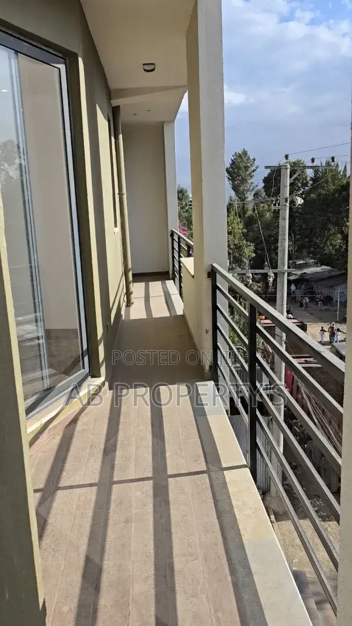 Furnished 3bdrm Apartment in Global Hotel, Kirkos for sale